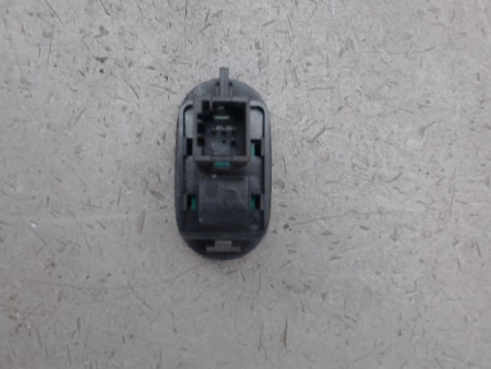 COMMANDE LEVE-GLACE PORTE AVD CITROEN C3