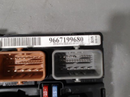 BOITE A FUSIBLES PEUGEOT 207