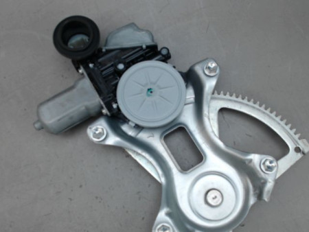 MECANISME LEVE-GLACE AVANT GAUCHE TOYOTA VERSO-S