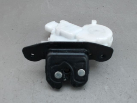 SERRURE HAYON  TOYOTA VERSO-S