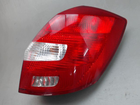 FEU ARRIERE DROIT SKODA FABIA