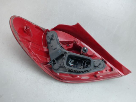 FEU ARRIERE DROIT PEUGEOT 207