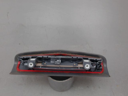 FEUX STOP SUPPLEMENTAIRE OPEL CORSA