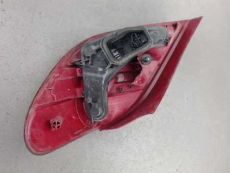FEU ARRIERE GAUCHE  PEUGEOT 207
