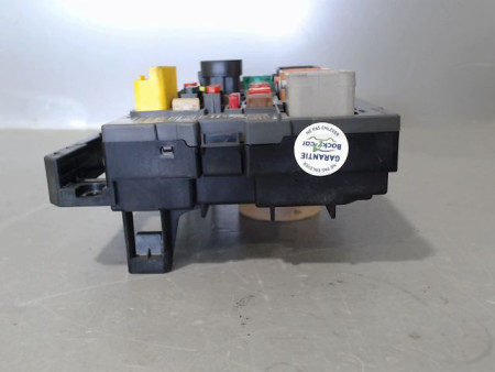 BOITE A FUSIBLES PEUGEOT 3008