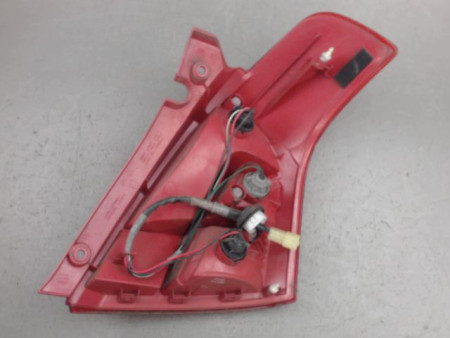 FEU ARRIERE GAUCHE  SUZUKI SWIFT