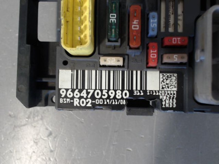BOITE A FUSIBLES CITROEN C5
