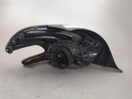 FEU ARRIERE DROIT PEUGEOT 208
