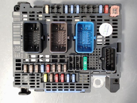 BOITE A FUSIBLES CITROEN C4