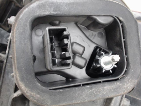 FEU ARRIERE DROIT FORD C-MAX