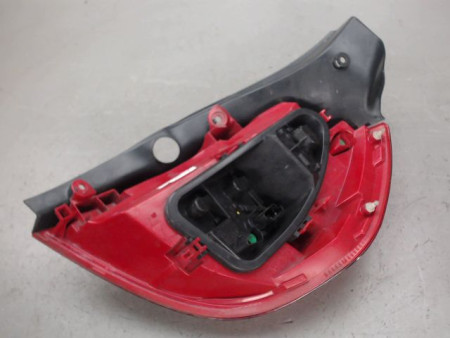 FEU ARRIERE GAUCHE  RENAULT CLIO