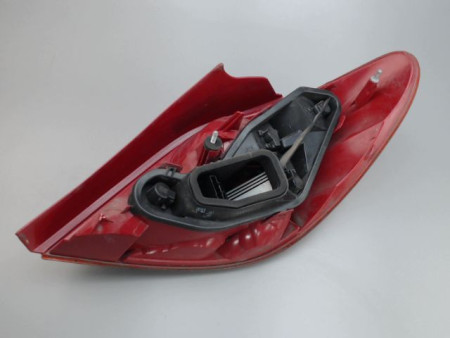 FEU ARRIERE GAUCHE  PEUGEOT 207