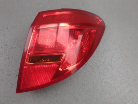 FEU ARRIERE DROIT OPEL MERIVA