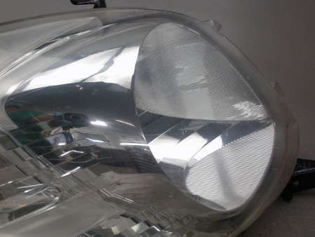 PHARE GAUCHE TOYOTA YARIS