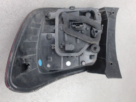 FEU ARRIERE GAUCHE  DACIA SANDERO