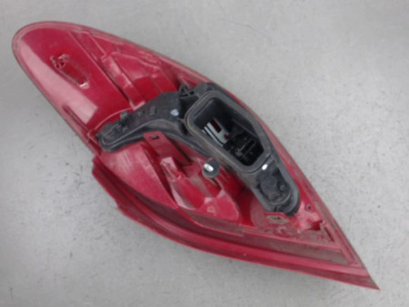 FEU ARRIERE GAUCHE  PEUGEOT 207