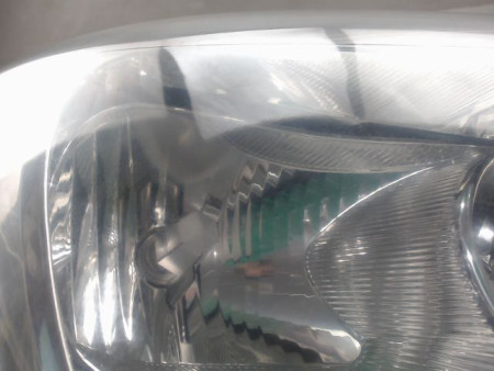 PHARE DROIT OPEL CORSA
