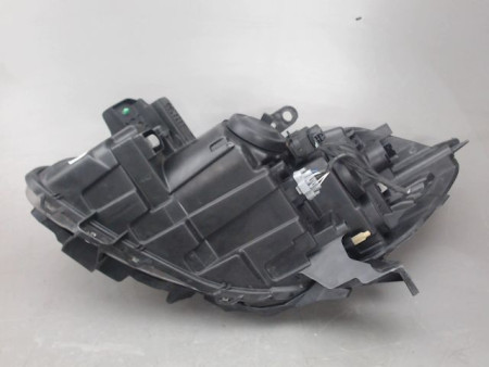 PHARE DROIT RENAULT CLIO