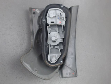 FEU ARRIERE GAUCHE  TOYOTA COROLLA