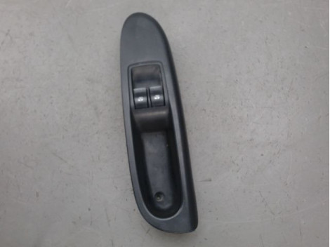 COMMANDE LEVE-GLACE PORTE AVG RENAULT CLIO