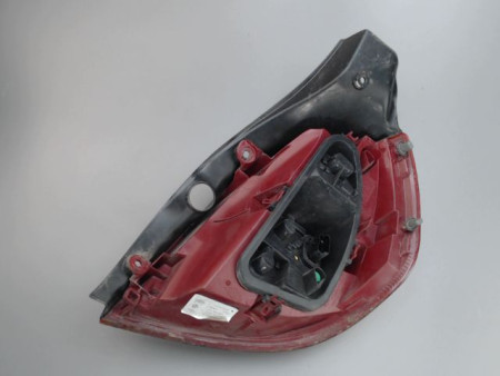 FEU ARRIERE GAUCHE  RENAULT CLIO