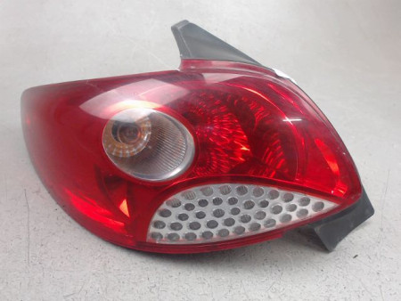 FEU ARRIERE GAUCHE  PEUGEOT 206