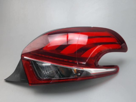 FEU ARRIERE DROIT PEUGEOT 208