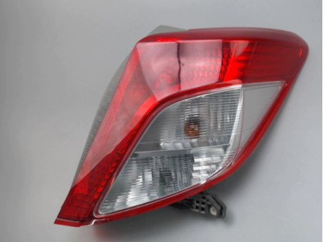 FEU ARRIERE DROIT TOYOTA YARIS