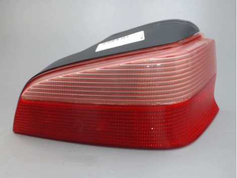 FEU ARRIERE DROIT PEUGEOT 106