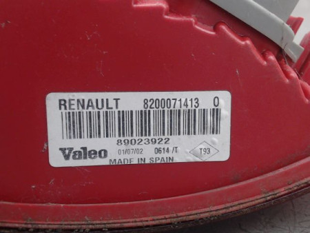 FEU ARRIERE GAUCHE  RENAULT CLIO