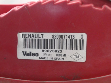 FEU ARRIERE GAUCHE  RENAULT CLIO