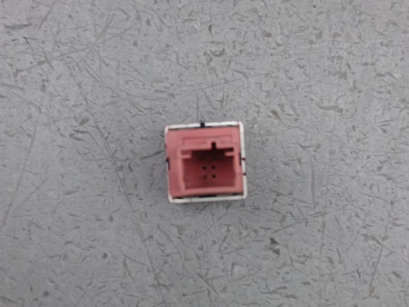 BOUTON DE WARNING PEUGEOT PARTNER