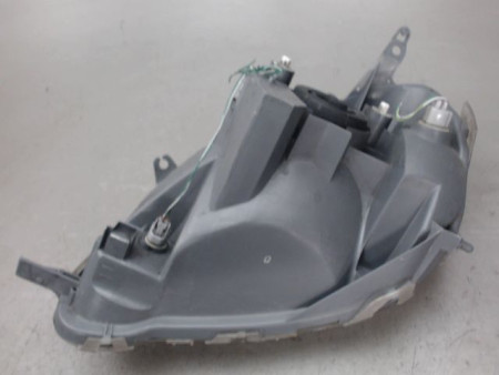 PHARE DROIT TOYOTA YARIS