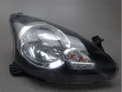 PHARE DROIT TOYOTA AYGO
