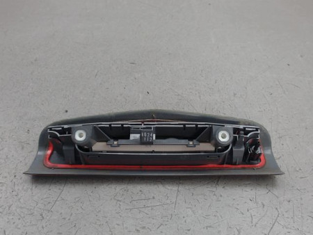 FEUX STOP SUPPLEMENTAIRE OPEL CORSA
