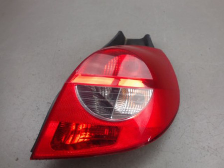 FEU ARRIERE DROIT RENAULT CLIO