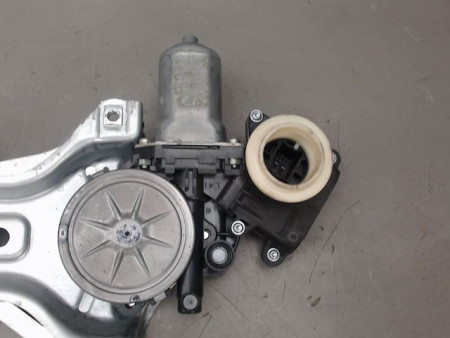 MECANISME LEVE-GLACE AVANT GAUCHE TOYOTA VERSO