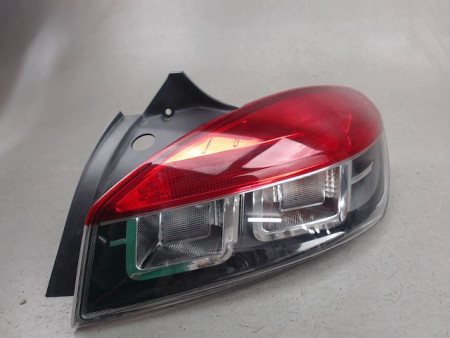 FEU ARRIERE DROIT RENAULT MEGANE