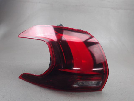 FEU ARRIERE GAUCHE  PEUGEOT 2008
