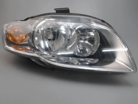 PHARE DROIT AUDI A4