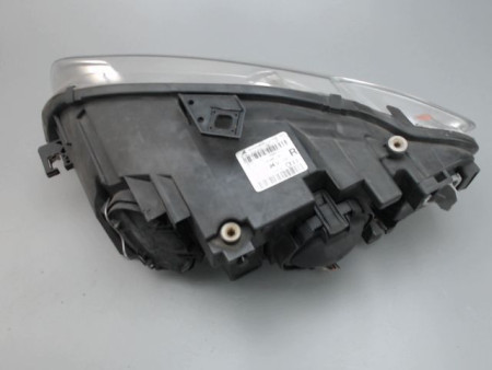 PHARE DROIT AUDI A4