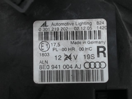 PHARE DROIT AUDI A4