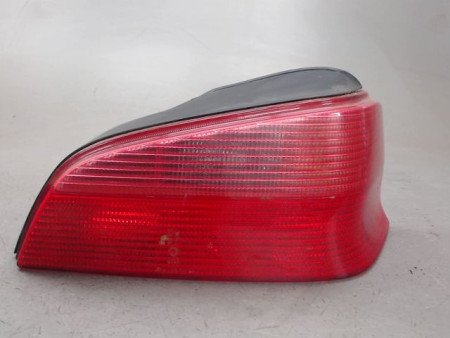FEU ARRIERE DROIT PEUGEOT 106