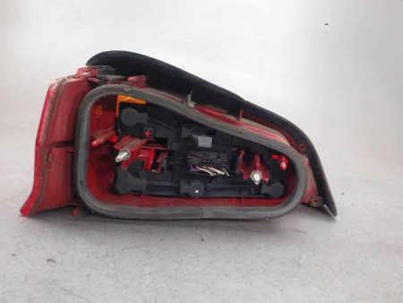 FEU ARRIERE DROIT PEUGEOT 106