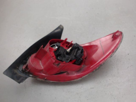 FEU ARRIERE GAUCHE  PEUGEOT 206