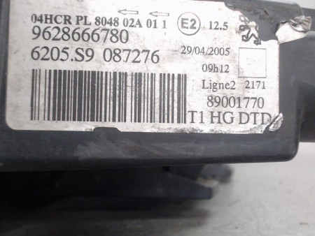 PHARE DROIT PEUGEOT 206