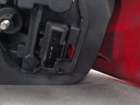 FEU ARRIERE GAUCHE  PEUGEOT 206