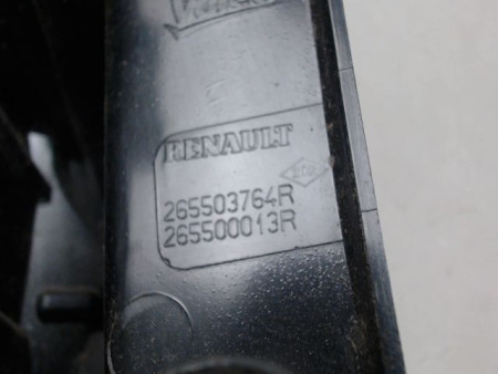 FEU ARRIERE DROIT RENAULT MEGANE