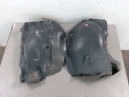 PARE-BOUE AVANT DROIT RENAULT CLIO