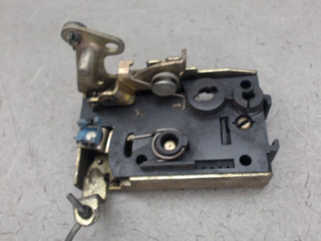 SYSTEME CONDAMNATION AVANT DROIT PEUGEOT 106